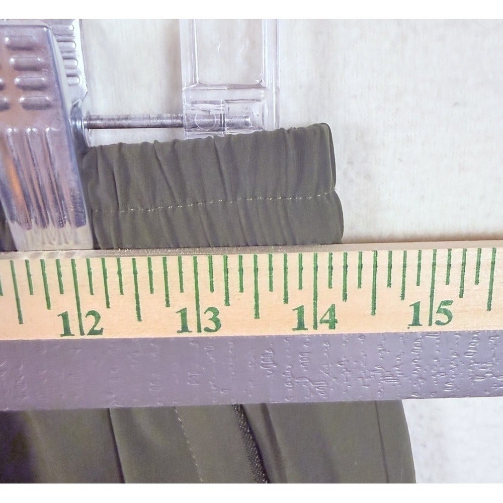 All in Motion,Kids size 16, Joggers,Olive Green, Elastic Waist Zipper Pockets - Picture 4 of 11